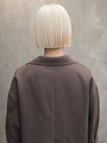 スペック(spec) ホワイトベージュ×コンパクトボブ