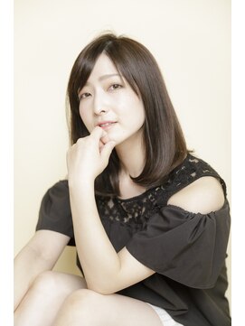 アフロディーテ 銀座(APHRODITE GINZA) ミディアム/デザインカラー/シルキーベージュ/斜めバング/銀座