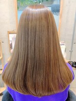 《era》ブリーチなし　シルキーベージュ　ストレート　みわ