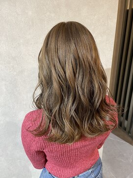 シアン(CYAN) ミルクベージュ