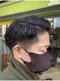 サイドパートアップバングスタイル。