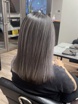 ヴィフ 大船(VIF) バレイヤージュブリーチハイトーン前髪グレージュレイヤーロング