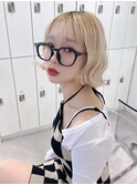 外ハネボブ　ミニボブ　ハイトーン　韓国ヘア　ホワイトブロンド