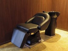 永池がプロデュースしたこだわりのシャンプールームと３種類の香りから選ぶヘッドスパでリラックスタイム♪