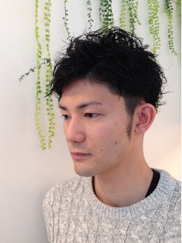 ヘアーサロン シエスタ(Hair Salon Siesta)の写真/ビジネスシーンやプライベートどちらでも「キマルかっこいい」スタイルをご提供！清潔感のあるスタイルに♪