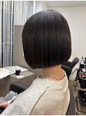 まとまるボブ　ナチュラルボブ　縮毛矯正　切りっぱなし　ボブ