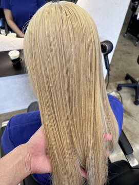 エイト チャタン 沖縄北谷店(EIGHT chatan) ブロンドカラー