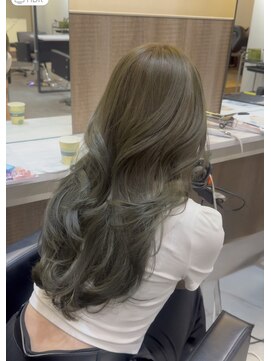 エイト 博多店(EIGHT hakata) オリーブカラー