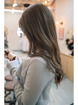 シビバイレボ(CIBI by revo) 地毛風カラー/ナチュラルレイヤーカット/ショートボブ[船橋]