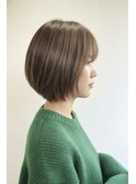 くせ毛から、ストレートなショート