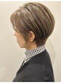 ショートボブくびれヘアアプリコットオレンジタッセルボブ