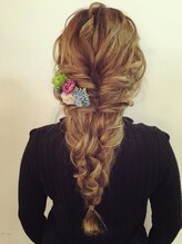 サロンドルミエ(SALON DE Lumiere)