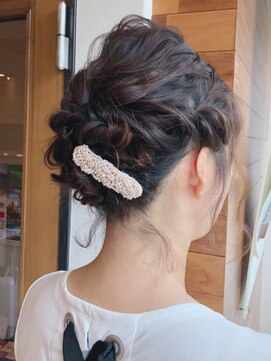 フォルメージ(formage) ねじりアレンジ