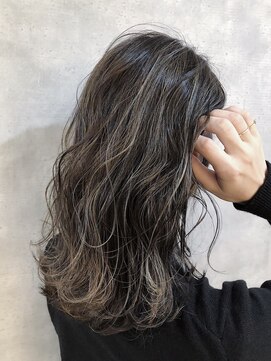 ムウ 難波(MOU) 3Dハイライト_グレージュカラーボブウルフココアベージュ