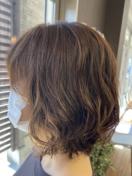 フフ 味鋺店(FuFu) なみなみウェーブ×グレイブラウン