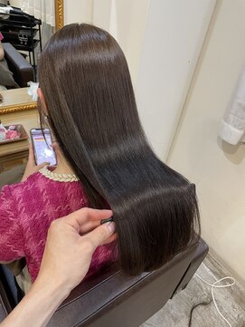 シェノン 西梅田(CHAINON) グレーベージュ/レイヤーカット/黒髪/前髪パーマ