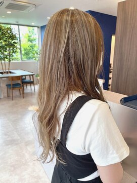 クアトロアネックス(QUATTRO annex) ハイライトロイヤルベージュ