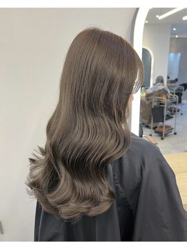 ジーナ 渋谷神南(Zina) Shion 『ブリーチなしで作るオリーブベージュ』