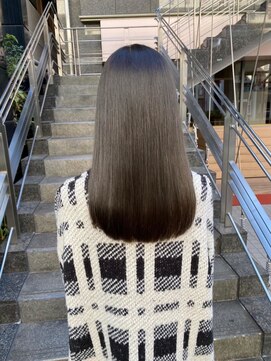 ロール 博多(Role) ミニウルフ髪質改善縮毛矯正酸性ストレートレイヤーカット/博多