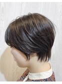 クール過ぎずナチュラルブラウンで抜け感もあるハンサムショート