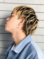 ハイライトツイストパーマアップバング短髪メッシュ