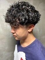 ディスイズバーバーサード(THIS IS BARBER 3rd)&nbsp;フェード オールバック メンズパーマ ツーブロック 刈り上げ
