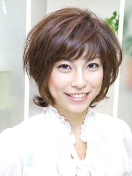 ビスコンティ(VISCONTI) エアリーカールのボブスタイル