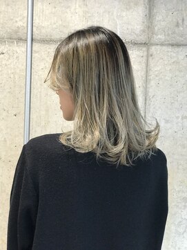 カッツヘアー(KATZHAIR) - - -ダブルカラーで綺麗なグレイアッシュ - - -