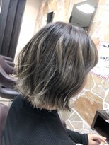 ビューティークラブジェイ アルパーク前店(Beauty club.J)&nbsp;切りっぱなしボブ、ハイライトグレージュ