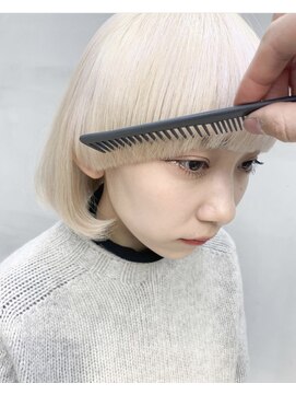 テトヘアー(teto hair) ホワイトブリーチ.マッシュウルフ.マッシュボブ.ワイドバング