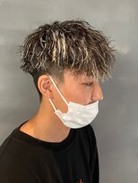 バース バイ ハピネス(BIRTH by happiness)&nbsp;ホワイトハイライト　ホワイトメッシュ　ツイストスパイラル