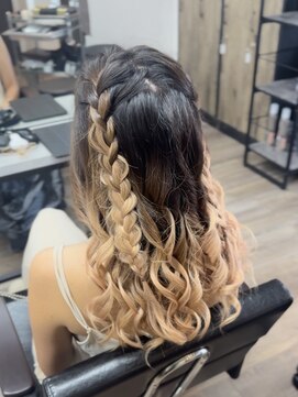 ヴィフ 大船(VIF) ヘアアレンジヘアセットお呼ばれヘアポニーテールハーフアップ