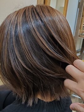 エルア 辻堂(LR.) 大人ハイライト/シークレットハイライト/抜け感ベージュショート