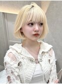 ハイトーン韓国レイヤーボブ抜きっぱなしブロンド
