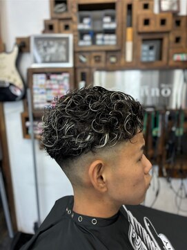 バーバーショップレノン(BARBER SHOP LENNON) メッシュパーマスタイル