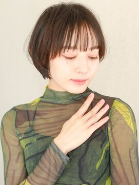 ガリカ 蔵前(Gallica) ナチュラルブラウン×耳かけOKの小顔ショートボブ×やわらか前髪