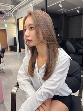 【名古屋/栄】レイヤーカット/ブリーチ/ミルクティーベージュ