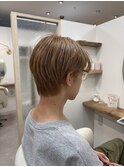 ベージュカラー