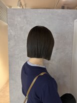 モク(mok) パツっと切りっぱなしストレートボブ