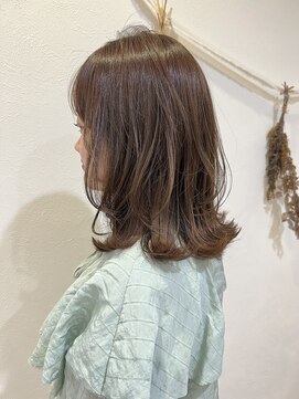 ルヴェール 本店(LeVert) ミディアムレイヤー◎マロンブラウン