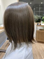 コノアラボ 守谷店(Conoah labo)&nbsp;イメチェン！切りっぱなしくびれ外ハネボブ　カーキグレージュ