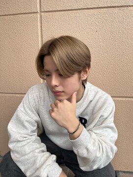 グランマッシュ(Granmash) 毛流れセンターパート/ベージュカラー/韓国風センターパート