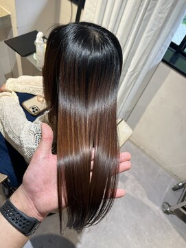 リラエ(Lyrae) 縮毛矯正/髪質改善/美髪カラー/トリートメント【大阪/西梅田】