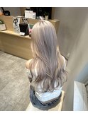 グレーみのあるミルクティーベージュ