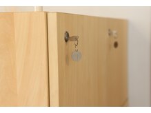 お手荷物はロッカーへ