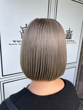 ベレッタ ネヤガワ(veretta. neyagawa) ハイトーン/ダブルカラー/くすみベージュ/グレージュ/透明感