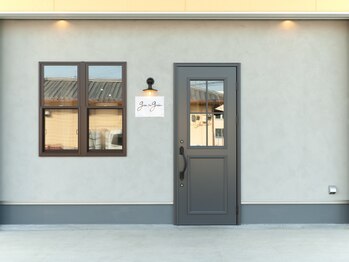 グラムグリン(gra.m.grim)の写真/《籠原駅より車で6分》夫婦で営む落ち着いた雰囲気のプライベートサロン♪入りやすい駐車場完備◎[熊谷]