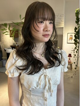 ニュア(neua) オリーブカラー　奈良.橿原神宮前