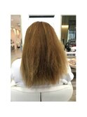 【ダメージで広がる毛先に】内部補修、ディープダメージ縮毛矯正