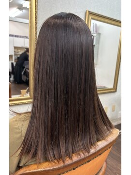 モッカ(mocca) ショートボブにインナーカラー